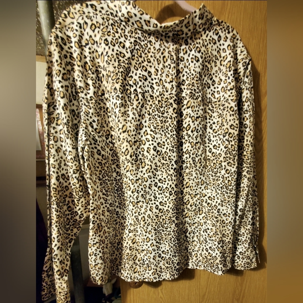 Chicos Blouse - Picture 4 of 5